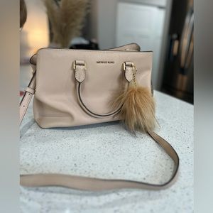 Michael kors cross body purse